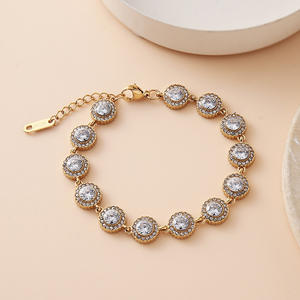 Bracelet Tennis CZ Cœur et Rectangle Plaqué Or et Argent, Chaîne de Luxe, Bijou Réglable, Cadeau Tendance pour Femme, Vente en Gros - Product Image 2