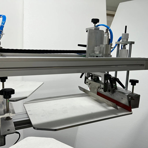 Máquina de Serigrafía Automática Compacta de 1 Color y 6 Estaciones para Impresión de Marcas, Ideal para Talleres y Estudios - Product Image 2