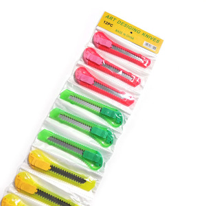 Coltello Multiuso Bestseller, Utensile per Arte e Taglio, Taglierino Manuale per Carta e Apertura Scatole - Product Image 1