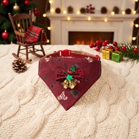 Collier de Noël pour animaux de compagnie avec bandana, nœud et clochette, réglable pour chiens et chats, accessoire de cou festif pour petits et moyens animaux