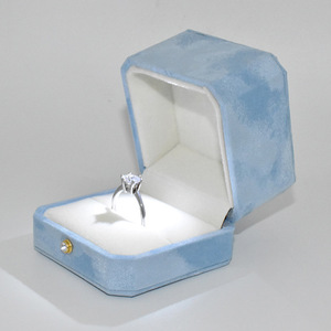 Messika Bao Bì Trang Sức Bằng Da Có Đèn Led Hộp Nhẫn Da Lộn Trưng Bày Có Logo Túi Quà Tặng Đèn Led - Product Image 2