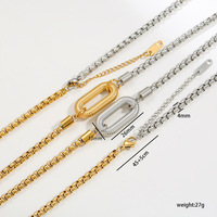 Vente en gros de collier en acier inoxydable plaqué or 18 carats sans ternissement avec chaîne de perles carrées et pendentif en U en or et argent