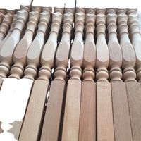 Les fabricants chinois personnalisent les colonnes de support de main courante d'escalier de différentes tailles de matériaux et de motifs de gravure