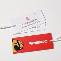 Étiquettes suspendues personnalisées en papier gaufré, étiquettes de vêtements de luxe, étiquettes rectangulaires avec logo de marque pour sacs, chaussures, accessoires