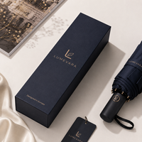 Parapluie pliant automatique de luxe personnalisé avec logo, manche en bois, pour accessoires de marque de vêtements, compact et premium pour le voyage