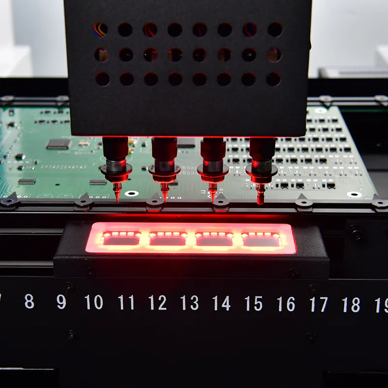 Circuit intégré faisant la machine de SMD SMT550 Machine de sélection et de placement de composants électroniques avec 4 têtes et 50 alimentateurs