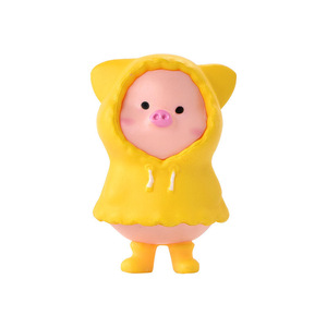 Figuras de Animales de Dibujos Animados, Cerdito con Impermeable Amarillo, Bolsa de Regalo, Adorno de Plástico para Escritorio, Decoración del Hogar, Regalo para Niños - Product Image 5