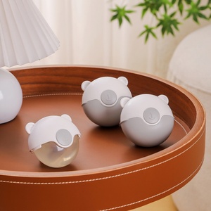 Nouvelle brosse à cheveux en forme de panda pour appareils adhésifs, rouleaux anti-poils pour vêtements et animaux domestiques - Product Image 6