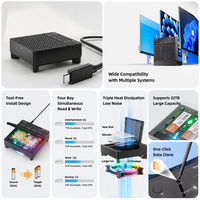 Station d'accueil 4 baies NVMe SSD sans outil 1:3 USB4 40 Gbit/s avec fonction d'effacement, lecture/écriture, boîtier M.2 en plastique et ventilateur RGB