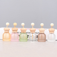 Bouteille de parfum de voiture vide de 10ml en gros avec couvercle en bois forme de cylindre diffuseur de désodorisant bouchon à vis d'étanchéité