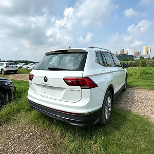 Auto Usado de <span class=keywords><strong>Segunda</strong></span> <span class=keywords><strong>Mano</strong></span> a Bajo <span class=keywords><strong>Precio</strong></span>, <span class=keywords><strong>Volkswagen</strong></span> <span class=keywords><strong>Tiguan</strong></span> L 2024 300TSI 1.5TSI 2WD Versión Dragón, SUV Mediano de Gasolina, Volante a la Izquierda - Product Image 6