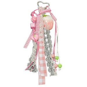 Llavero con Cadena y Colgante de Corazón Rosa Degradado con Fresas para Estuche de Teléfono, Llavero para AirPods, Adorno Colgante para Auriculares - Product Image 5