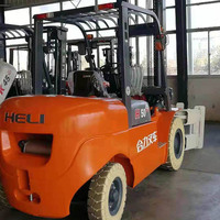 Chariot élévateur robuste avec moteur diesel fiable CPCD50, mât à trois étages, pneus pneumatiques, puissance stable, excellente capacité de franchissement pour les pentes