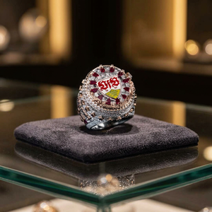 Bague Chevalière Hip Hop de Luxe Sur Mesure en Acier Inoxydable Plaqué Platine Unisexe, Bijou de Championnat Sportif avec Strass en Cristal Troisième Génération - Product Image 5