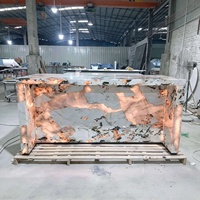 Îlot de cuisine en granit Pandora avec éclairage LED, comptoir en pierre naturelle, table îlot cascade de luxe sur mesure pour villa et bar à domicile