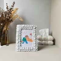 Double-Layer Daisy Resin Photo Frame Yellow & White 3D Relief Embossed DesignTabletop Display for Home Decor