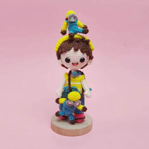 Estatuilla hecha a mano de poliéster de punto <span class=keywords><strong>Minion</strong></span> marca KIVA Cool Cute Boys' creativo coleccionable maternidad regalo de Navidad - Product Image 1