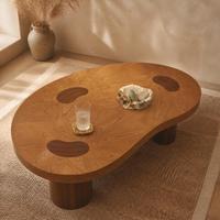 Table basse ovale irrégulière en bois massif, table centrale en bois avec pieds cylindriques pour la décoration de salon