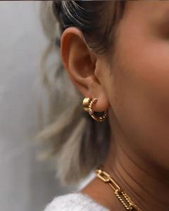 18K Vàng Mạ Nhỏ Hoop Thép Không Gỉ Cuff Bông Tai Cho Phụ Nữ Người Đàn Ông Huggie Khuyên Tai - Product Image 2