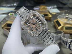 Montre squelette VVS à mouvement à quartz 39.8mm étanche de qualité supérieure personnalisée - Product Image 2