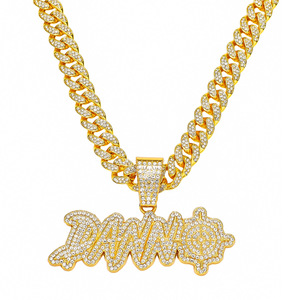 สร้อยคอจี้ตัวอักษรโลหะผสมดีไซน์ล้ำสมัยขายดีปี 2026 สไตล์ฮิปฮอป สร้อยคอผู้ชาย ขายส่ง เครื่องประดับแฟชั่น - Product Image 6