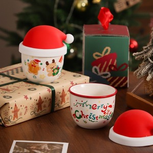 230ml Classic Christmas Ceramic Coffee Mug with Silicone Lid for Presents - Product Image 2