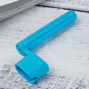 Enrouleur de cordes de guitare ABS - Enrouleur de cordes en bois de haute qualité avec fente pour médiator, accessoire professionnel pour accordeur de guitare, pièce de rechange - Product Image 3