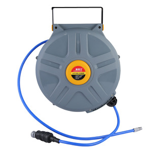 Enrouleur de tuyau flexible rétractable automatique en maille PU pour air et eau, avec lampe intégrée - Product Image 3
