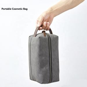 Bolsa de Aseo Portátil de Cuero PU para Hombre, Diseño Moderno, Gran Capacidad, Impermeable, Bolsa de Cosméticos de Viaje con Cierre - Product Image 5