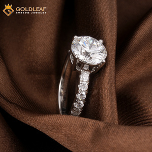 Anillo de Compromiso de Diamante Cultivado en Laboratorio Redondo PT950 Personalizado Goldleaf, 1-5CT, Claridad VVS VS CVD, con Piedras Laterales Pavimentadas, Joyería de Boda - Product Image 3