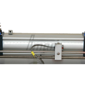 Máquina Llenadora de Líquidos de Una Sola Cabeza, Semiautomática, de Alta Precisión, para Botellas de Plástico/Vidrio, Viales, Bebidas/Mermelada/Aceite, 220V, 1 Año de Garantía, Fácil de Usar - Product Image 3