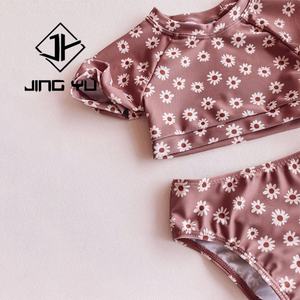 ชุดว่ายน้ำคุณภาพสูง ลายพิมพ์ชายหาด แต่งระบาย สองด้าน รับผลิตตามแบบ OEM ชุดบิกินี่ไนลอนสำหรับเด็กผู้หญิง - Product Image 2