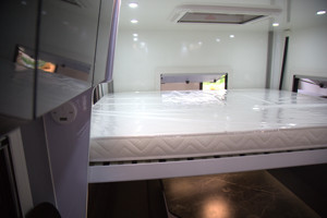 Nuevo Diseño de Remolque Deslizable de Chapa Galvanizada, Camper Personalizado OEM para 4 Personas - Product Image 3