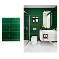 Panneaux muraux en PVC SPC géométriques modernes écologiques de 600*2440 mm, imperméables et ignifuges, pour salle de bain, cuisine, hôtel