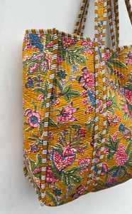 Sac fourre-tout matelassé en coton fait main, motif textile ethnique classique, sac à bandoulière pour le shopping et les voyages - Product Image 4