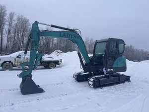 Máy xúc đào bánh xích KY75C 7,5 tấn mới |   Động cơ diesel <span class=keywords><strong>Yanmar</strong></span> 56KW |   Hệ thống thủy lực Danfoss |   Vòng bi hiệu suất cao - Product Image 1