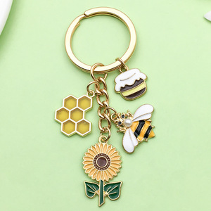 Set di Portachiavi in Metallo con Farfalle Colorate in Stile Vintage, Serie Fiori Freschi, Ciondoli per Borse in Lega, per Coppie e Migliori Amici - Product Image 3