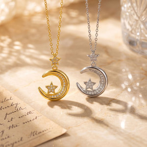 Collar Clásico con Colgante <span class=keywords><strong>de</strong></span> Luna CZ - Cadena Delicada Minimalista para Clavícula, Joyería Romántica <span class=keywords><strong>de</strong></span> Lujo Ligero para <span class=keywords><strong>Mujer</strong></span> - Product Image 1