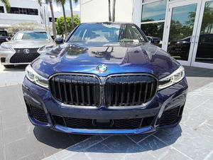 รถยนต์ปี 2022 ซีรีส์ 7 รุ่น 750i ขับเคลื่อนสี่ล้อ แบบ 4 ประตู ซีดาน เบาะหนัง กล้องมองหลัง ยาง R20 เกียร์อัตโนมัติ พวงมาลัยซ้าย สีเข้ม มือสอง มีซันรูฟ ไฟ LED - Product Image 5