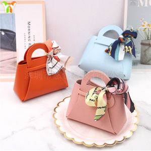 Saco De Doces De Casamento De Couro PU Com Lenço Fita Favor Partido Pequeno Bolsa Doces Gift Pocket Factory Atacado Aceitar Personalizado - Product Image 2