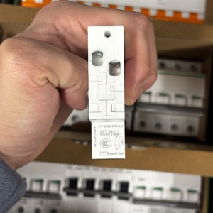 <span class=keywords><strong>Disjoncteur</strong></span> miniature IC65N Pro dernière génération 1P 2P 3P 4P 6-63A MCB pour usage domestique, commercial et industriel en plastique - Product Image 6