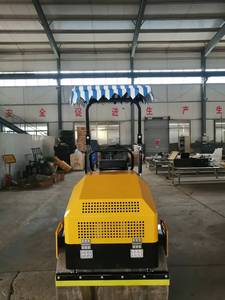 Offre Spéciale 2 tonnes Double tambour poids Mini rouleau de route état utilisé poignée vibrante lisse pour compacteur de terre pavage rouleau de route - Product Image 3