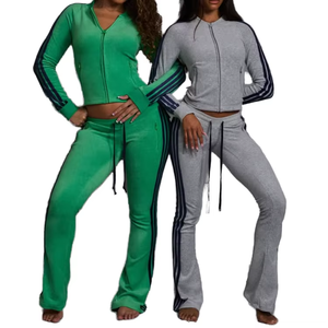 2025 Neuheiten Damen Maßgeschneiderter Samt-Trainingsanzug Reißverschluss Kordelzug Seitenstreifen Velours-Trainingsjacke Mit Hose 2-Teiliges Set - Product Image 1