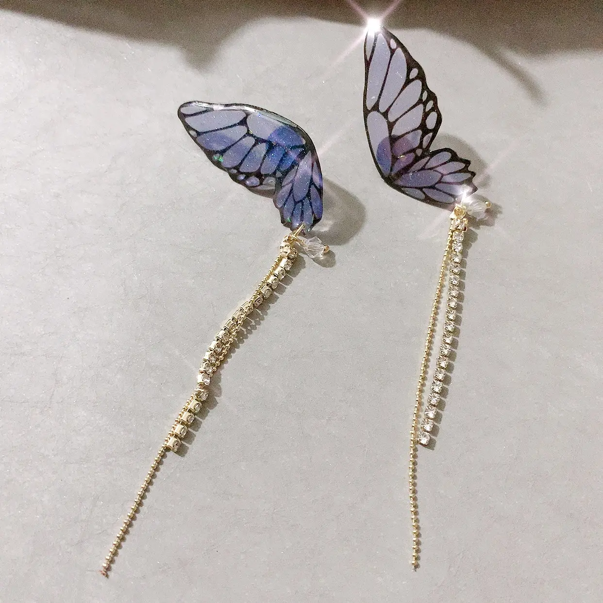 2021 Offre Spéciale Sud-Coréen Lumière Mousseux de Luxe Violet Papillon Boucles D'oreilles Papillon Gland Boucles D'oreilles