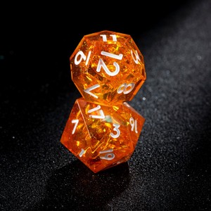 Dados Poliédricos de Resina Personalizados para DnD, Color Morado Transparente con Bordes Nítidos, Venta al por Mayor - Product Image 5