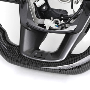 Volant sport en cuir et fibre de carbone pour Toyota Land Cruiser LC79 LC76 LC70 LC300 2008-2021, style <span class=keywords><strong>GR</strong></span> Sport, noir - Product Image 3