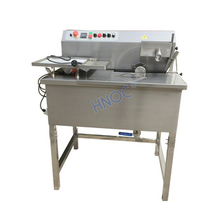 Pulvérisation Couvercle De Versement Continu 5kg Moule 15kg Mini <span class=keywords><strong>Tempereuse</strong></span> a Chocolat Fondant Trempe Machine multi fonctionnelle - Product Image 4
