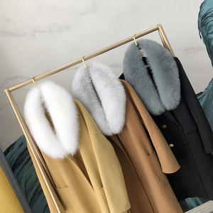 Bufanda de Piel Colorida Hecha a Medida, 90 cm de Largo, con Cuello de Piel de Zorro Desmontable - Product Image 4