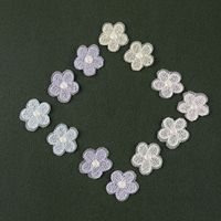Petites broderies sans colle, idéales pour les pinces à cheveux DIY, les accessoires capillaires et les accessoires vestimentaires.