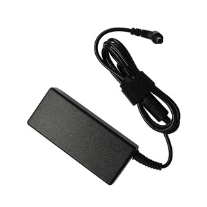 Adaptador de Corriente CA de 65W 19V 3.42A con Conector de 5.5*2.5mm, Cargador Cuadrado para Dispositivos Apple - Product Image 2